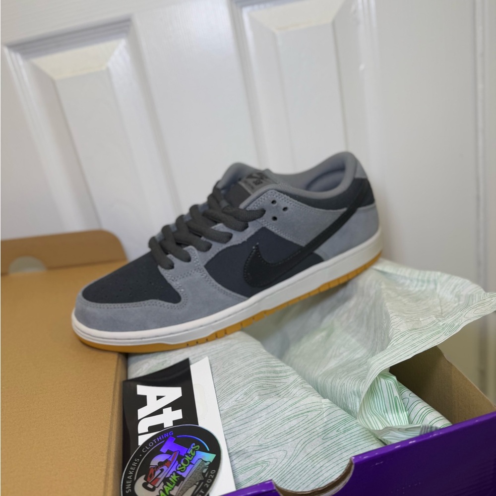 Nike Dunk Low SB Smoke Grey Size 9.5M